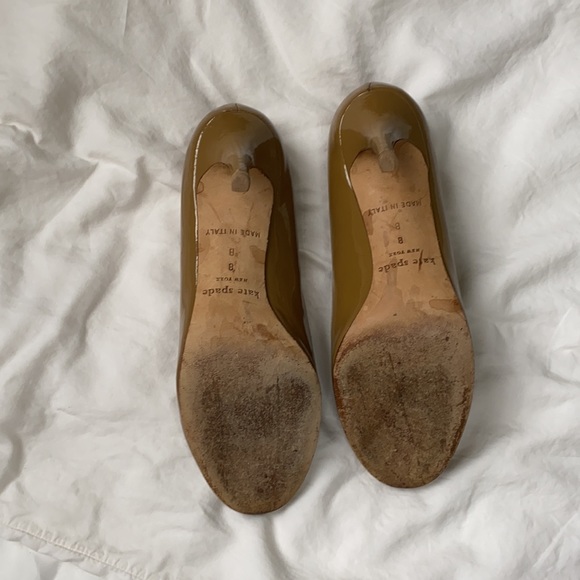 Kate Spade Tan Patent Pumps - Picture 3 of 4